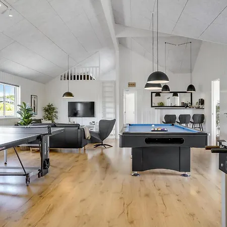Feriehus 9 Bedroom Beautiful In Sydals